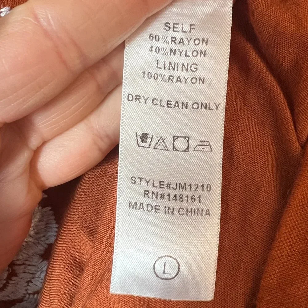 Elegant Sleeveless Orange Dress - Picture 4 of 8